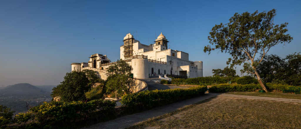 udaipur-palace-winter-destination-in-rajasthan